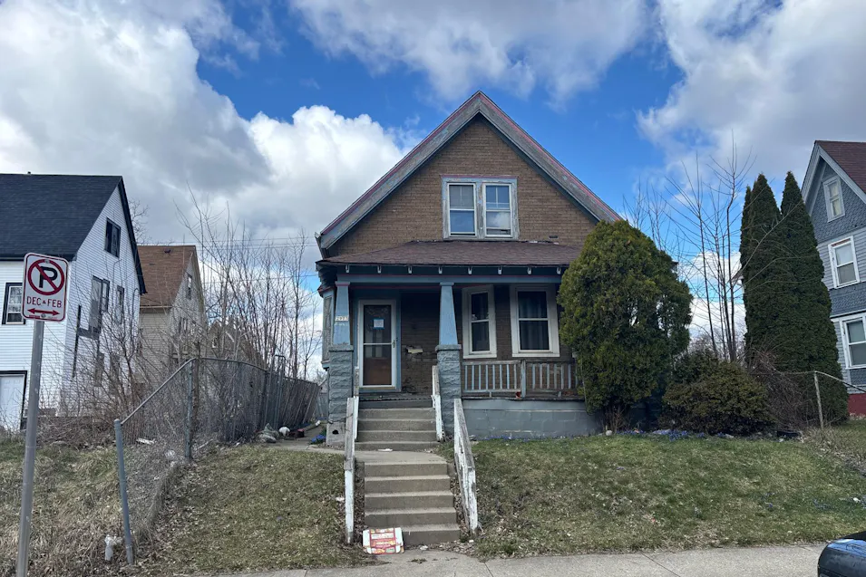 2913 N 18th Street Milwaukee, WI 53206, Milwaukee County