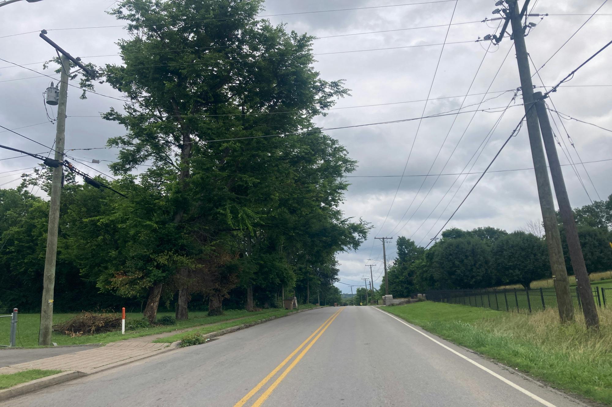 Kings Ln, Nashville, TN 37218