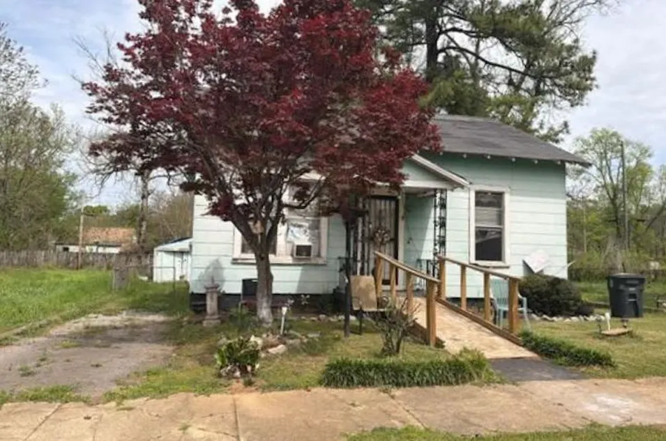 2334 17th St Ensley Birmingham, AL 35208, Jefferson County