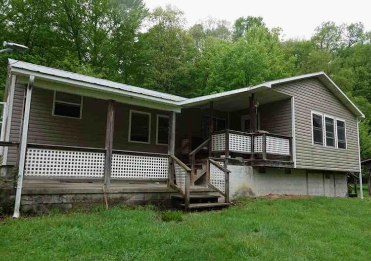 37 Boggs Mill Rd Cleveland, WV 26215, Webster County
