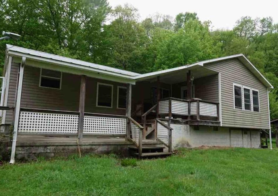 37 Boggs Mill Rd Cleveland, WV 26215, Webster County