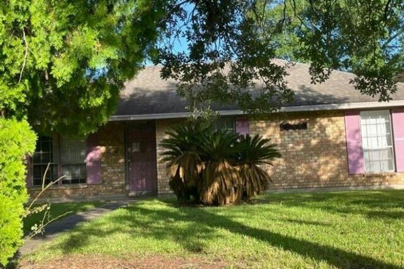 Birchwood Dr, Baton Rouge, LA 70807