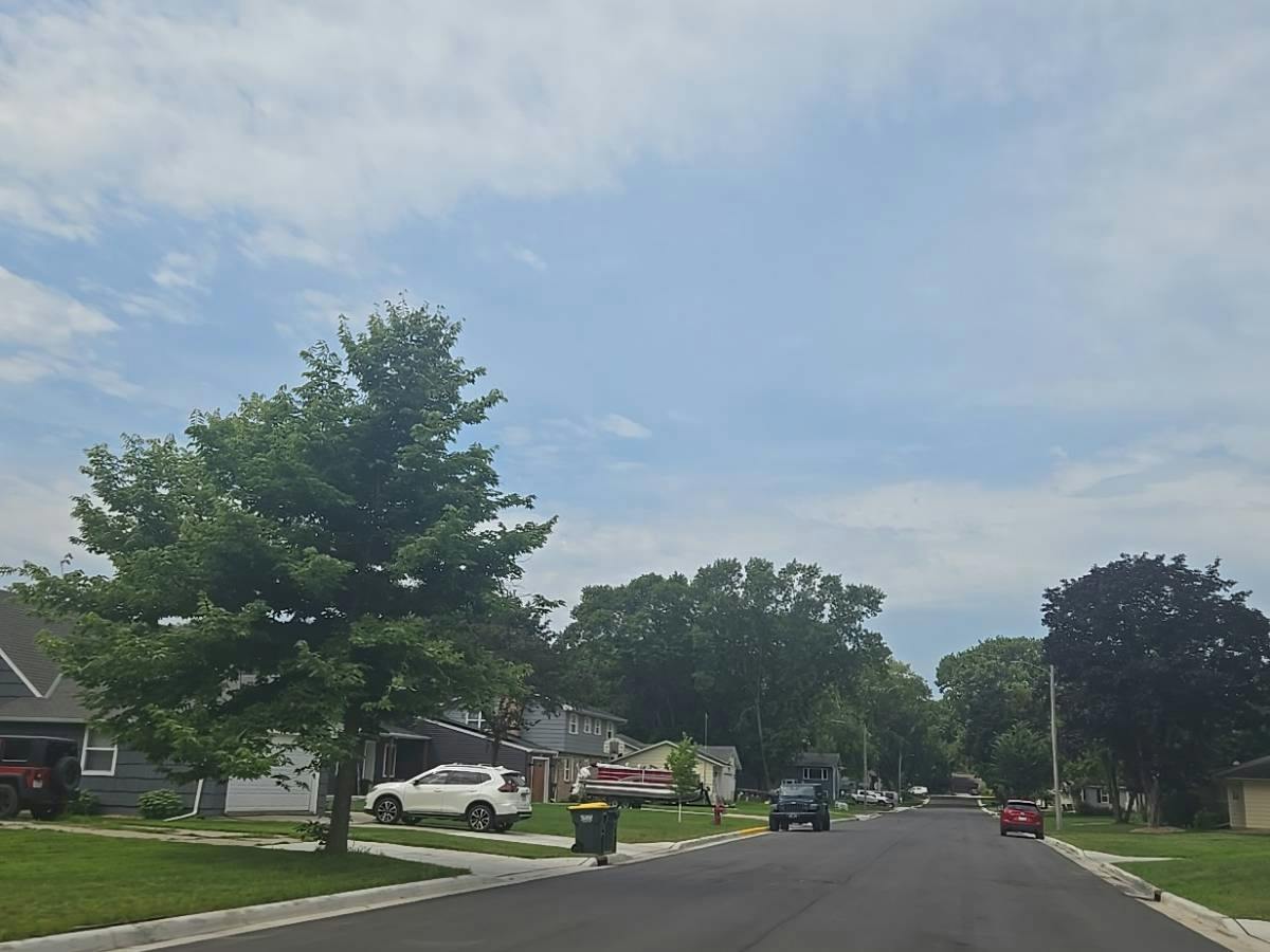 Grace Ave, Willmar, MN 56201