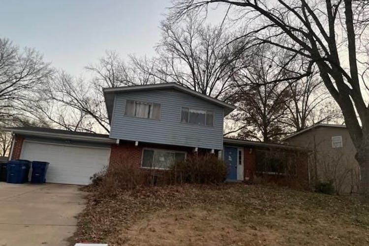 1210 Miremont Dr Manchester, MO 63011, St. Louis County