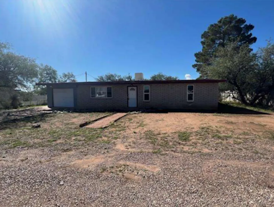 28 E Hawthorne St Huachuca City, AZ 85616, Cochise County