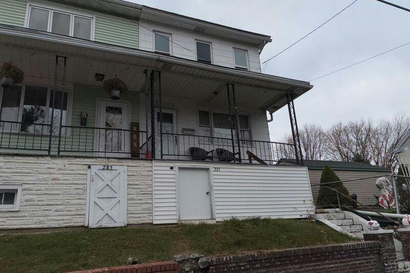 Spruce St, Tamaqua, PA 18252