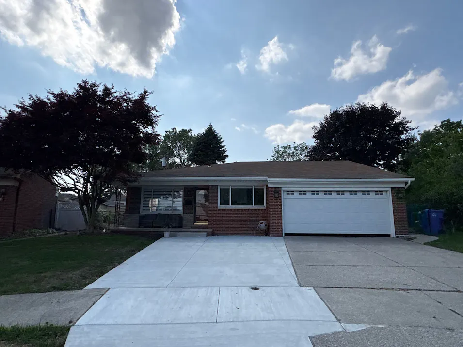 5678 McKinley Ct Dearborn Heights, MI 48125, Wayne County