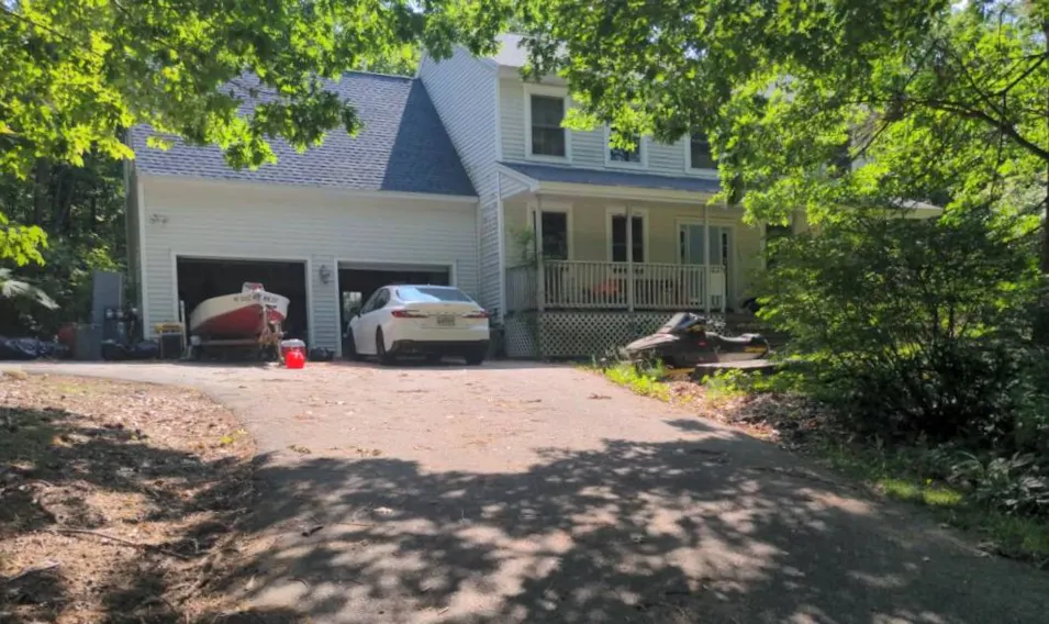 13 Danylle Dr Limington, ME 04049, York County