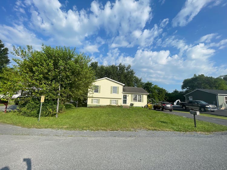 17 Midnoon Drive Martinsburg, WV 25404, Berkeley County