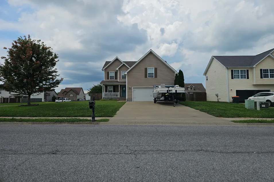 3748 Suiter Rd Clarksville, TN 37040, Montgomery County