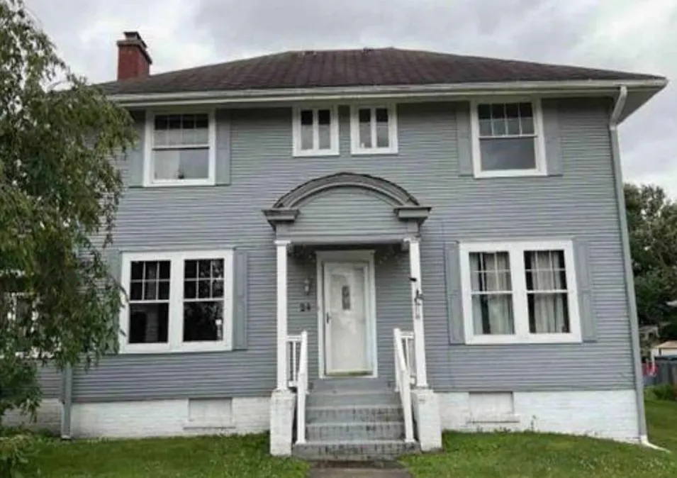 24 E Woodyard Ave Ridge Farm, IL 61870, Vermilion County