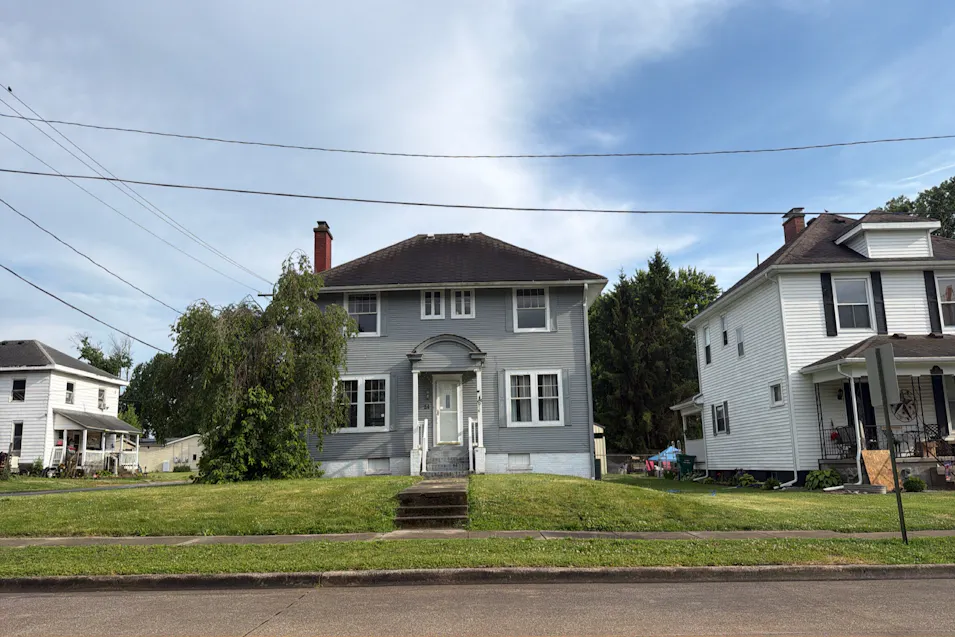24 E Woodyard Ave Ridge Farm, IL 61870, Vermilion County