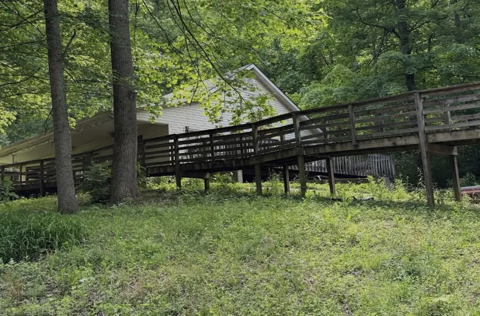 1676 Hwy 3447 McKee, KY 40447, Jackson County