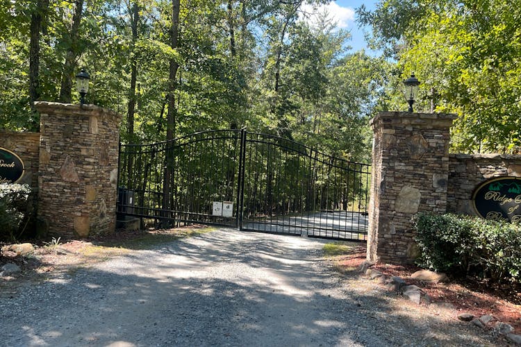 720 Meadow Brook Trl Morganton, GA 30560-2907, Fannin County