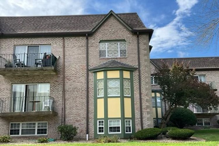 114 Oak Lane, Unit 114-7 of the Chateaux Westgate Condominium Brockton, MA 02301, Plymouth County