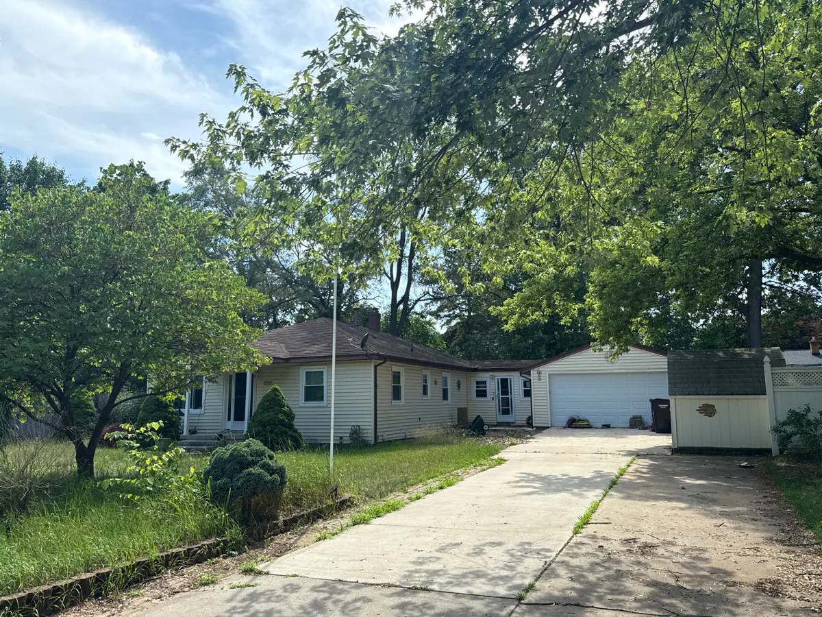 Heron Ave, Wyoming, MI 49509 #1