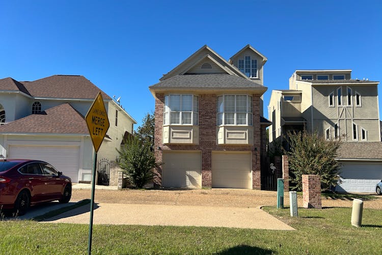 5731 S Lakeshore Drive Shreveport, LA 71119, Caddo County