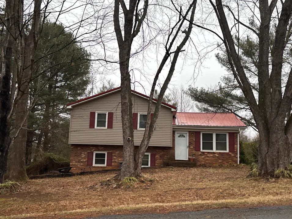 270 Woodcreek Dr Mount Airy, NC 27030, Surry County