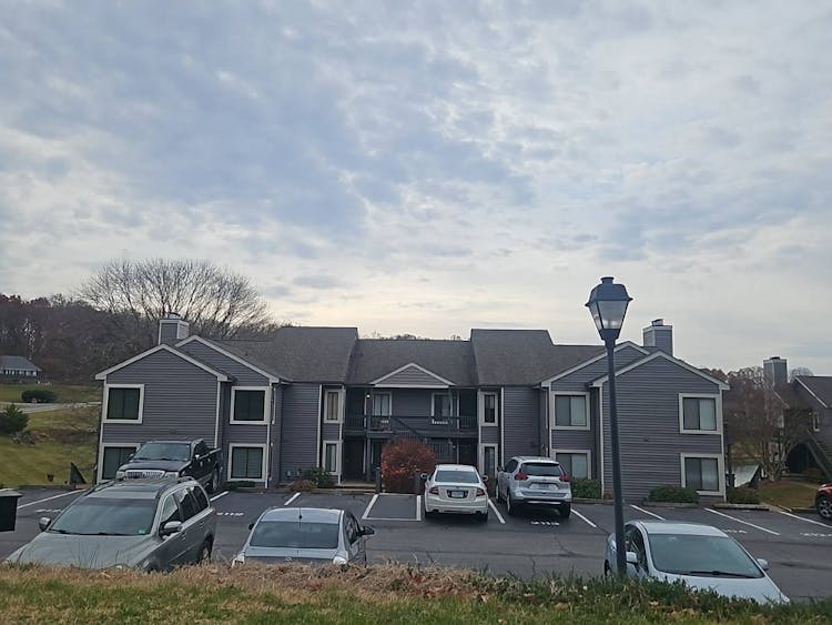 2112 Deer Run Forest, VA 24551, Bedford County