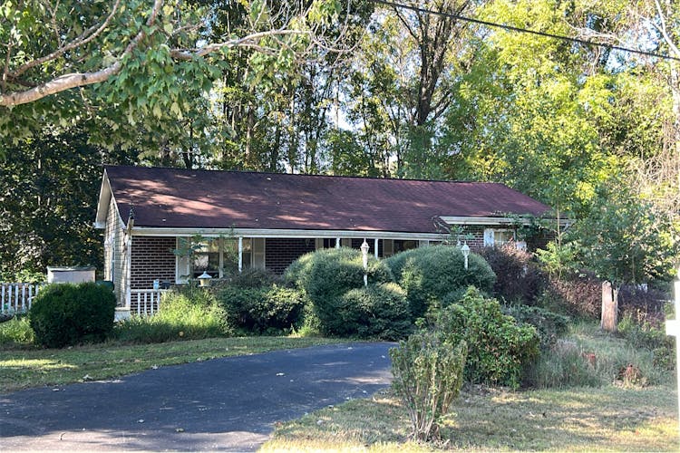 1034 Hamilton Lane Kingston, TN 37763, Roane County