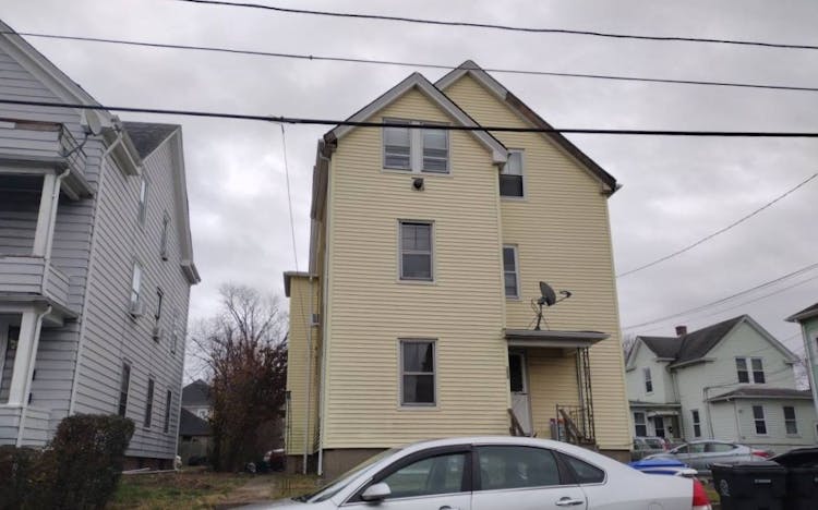 253 N Brow St East Providence, RI 02914, Providence County