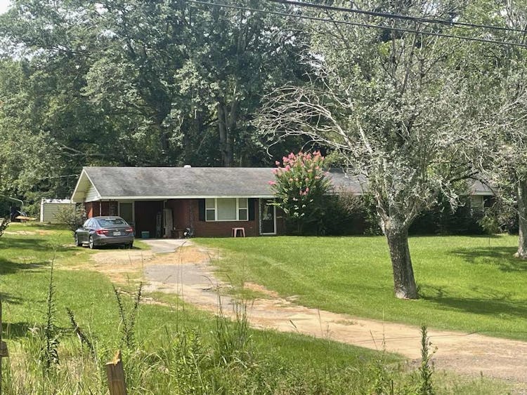 2305 Hwy 492 Conehatta, MS 39057, Newton County