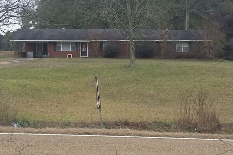 2305 Hwy 492 Conehatta, MS 39057, Newton County