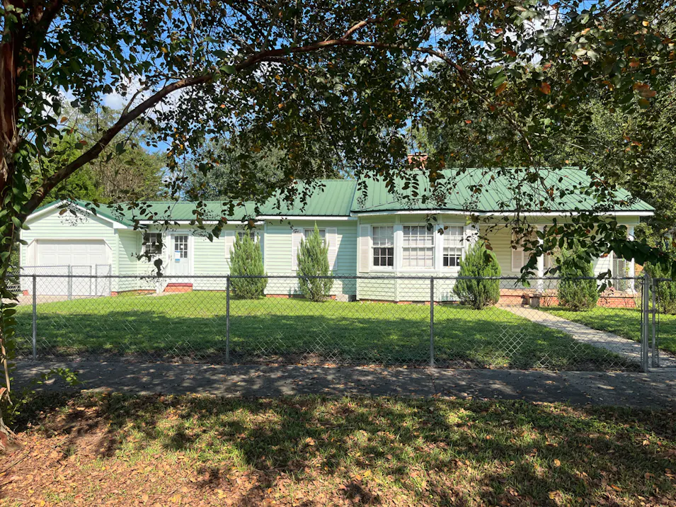 635 5th Street Chipley, FL 32428, Washington County