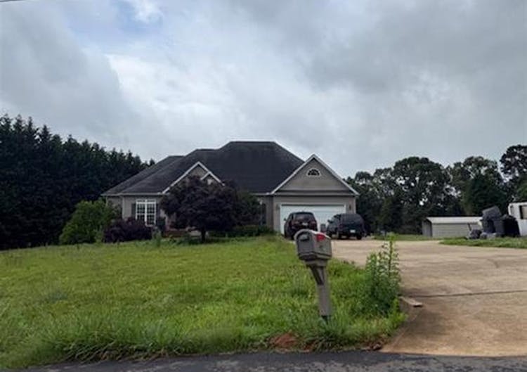 529 Albatross Rd Easley, SC 29640, Pickens County