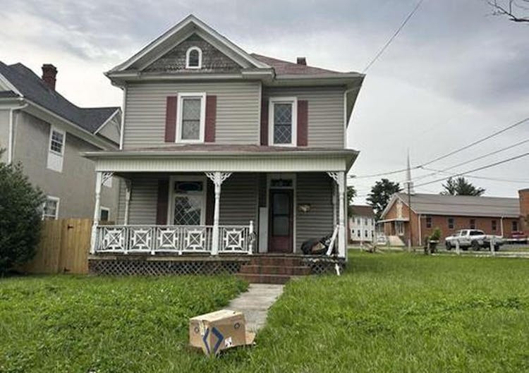 338 E Hawthorne St Covington, VA 24426, Alleghany County