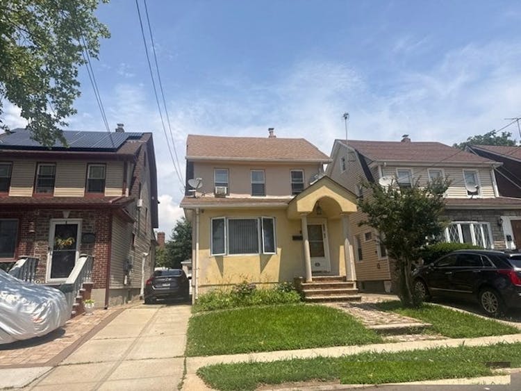 225 -09 107th Avenue Queens Village, NY 11429, Queens County