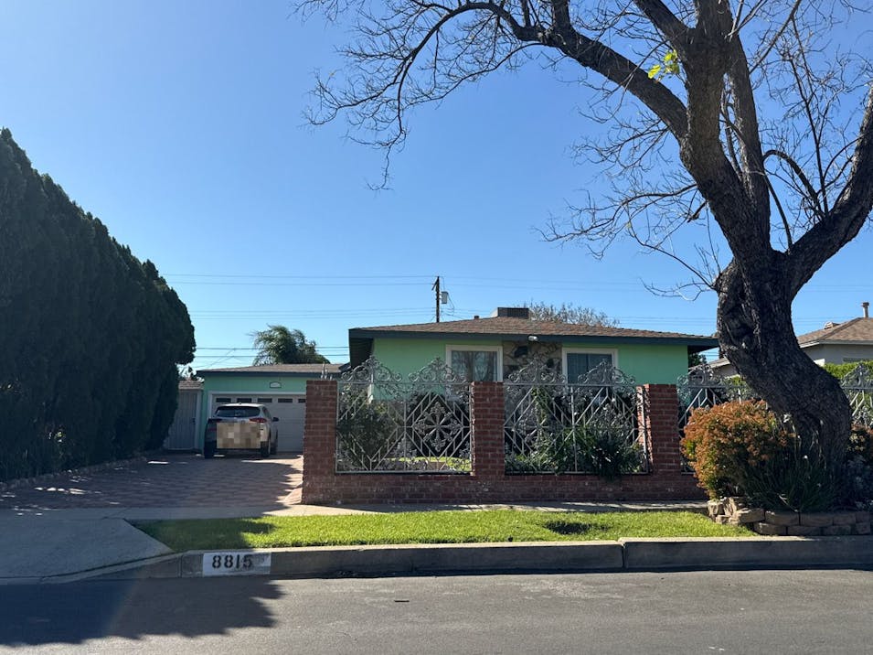 8815 Wakefield Ave Panorama, CA 91402, Los Angeles County