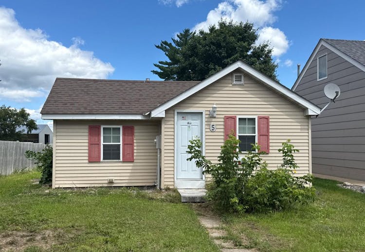 5 8th Street Northwest Buffalo, MN 55313, Wright County