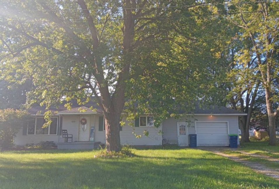 606 E Summit Street Breckenridge, MI 48615, Gratiot County