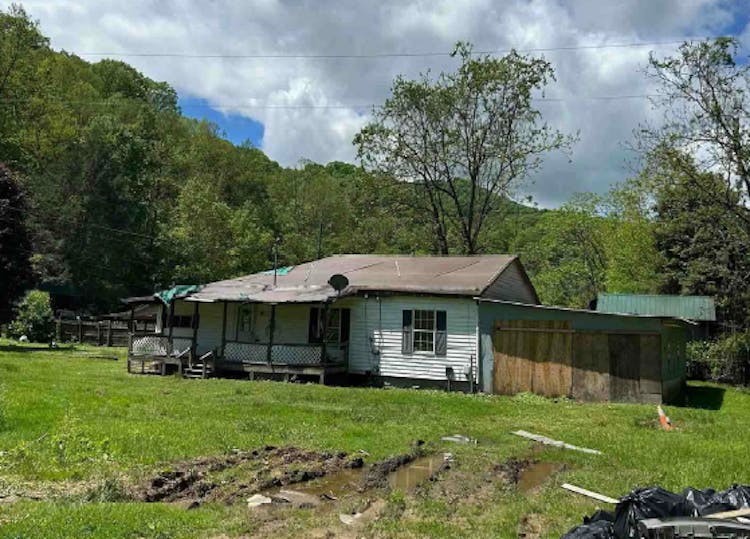 4478 Six Mile Road Danville, WV 25053, Boone County