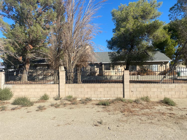 7523 Cypress Avenue Rosamond, CA 93560, Kern County