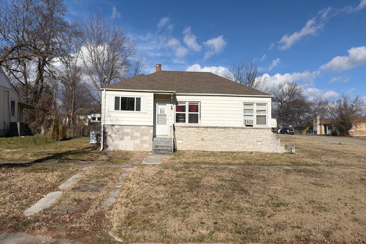 526 E 17th St Baxter Springs, KS 66713, Cherokee County