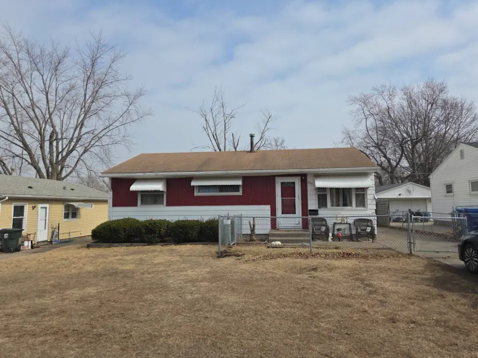 2519 N Fairmount St Davenport, IA 52804, Scott County