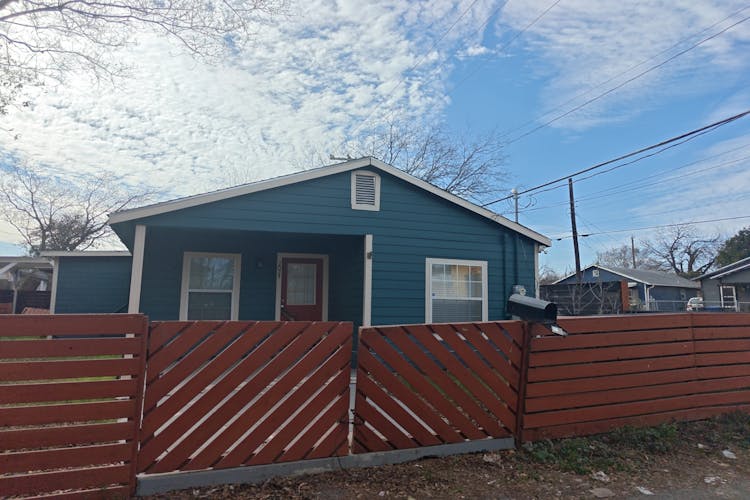 2024 Montezuma St San Antonio, TX 78207, Bexar County