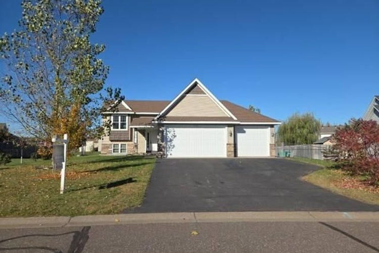 1027 Taft St S Cambridge, MN 55008, Isanti County