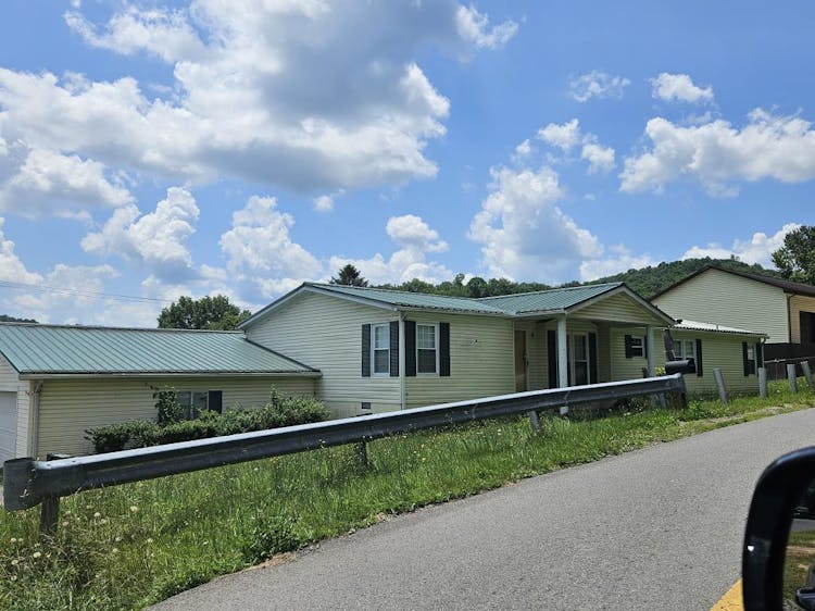 2252 Chub Run Rd Mount Clare, WV 26408, Harrison County