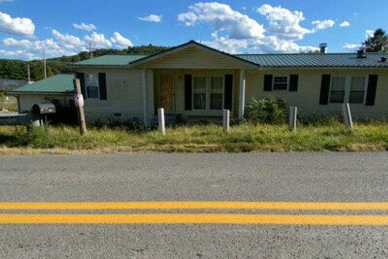 Chub Run Rd, Mount Clare, WV 26408