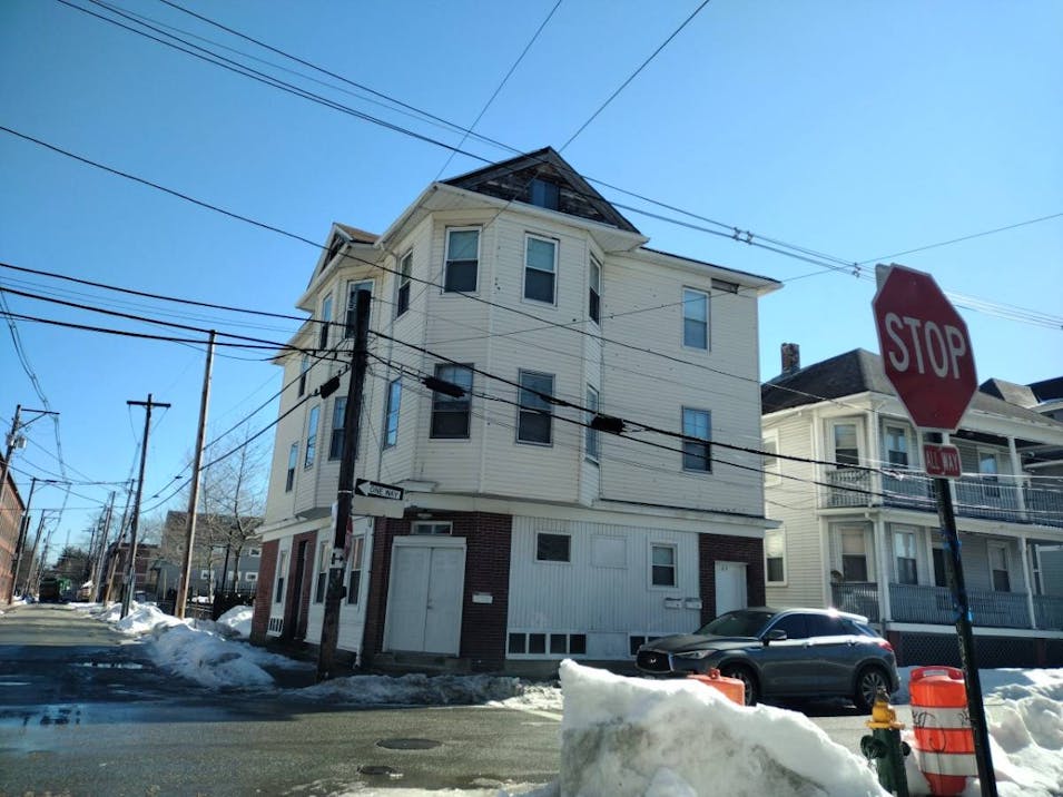 162 Courtland Street Providence, RI 02909, Providence County