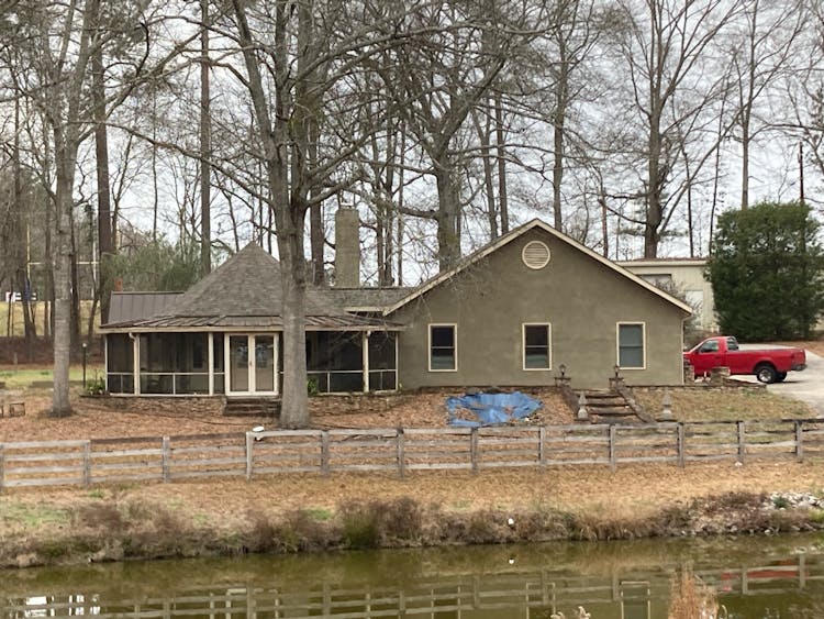 2814 Highway 16 E Sharpsburg, GA 30277, Coweta County