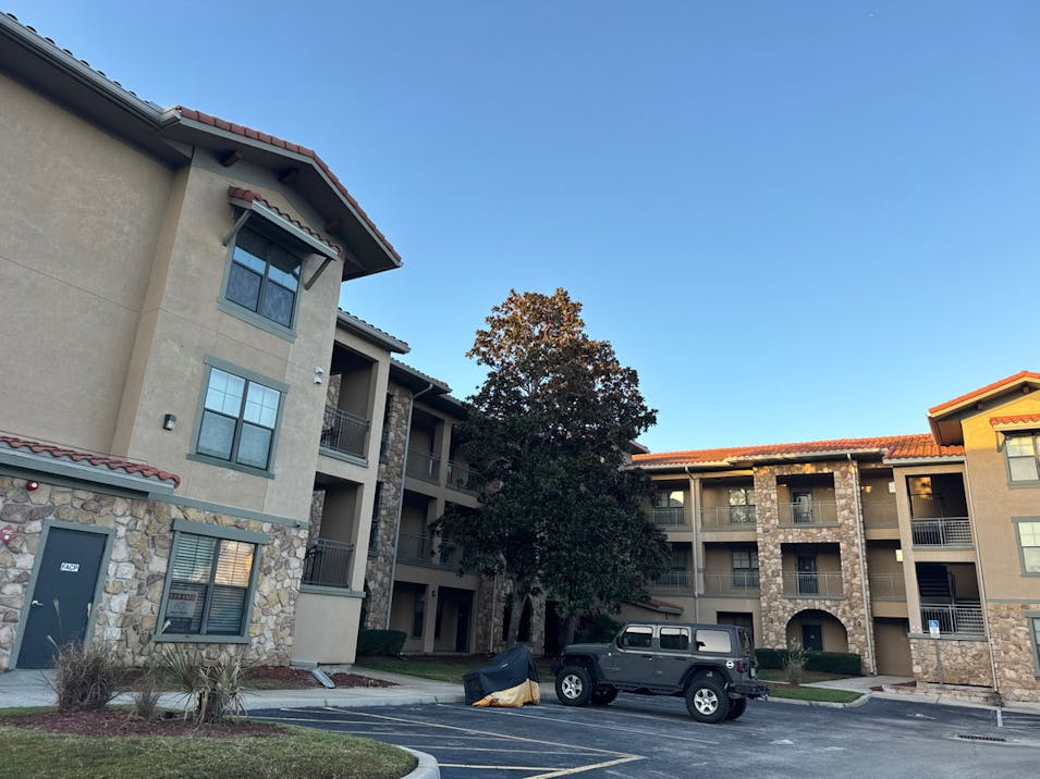 907 Charo Pkwy Davenport, FL 33897, Polk County