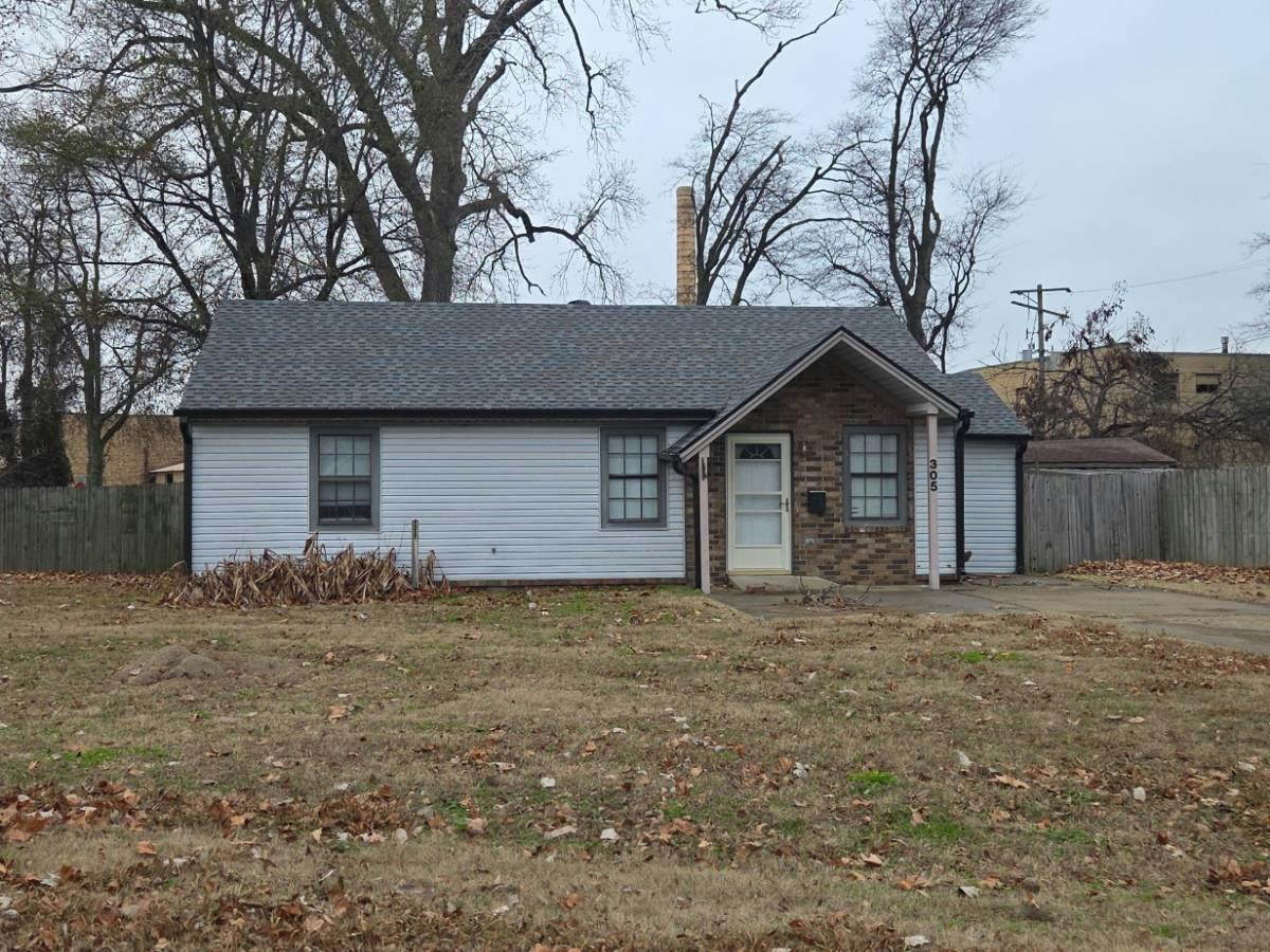 Carlson St, Trumann, AR 72472