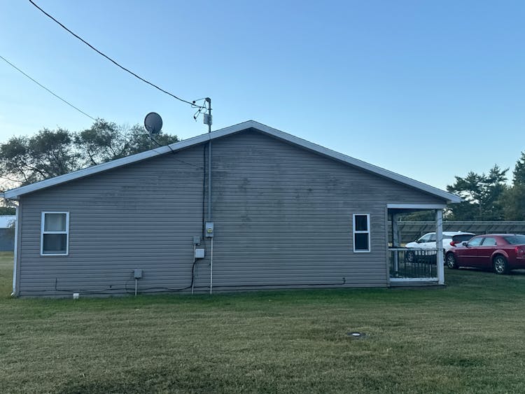 608 Calcari St Gillespie, IL 62033, MacOupin County