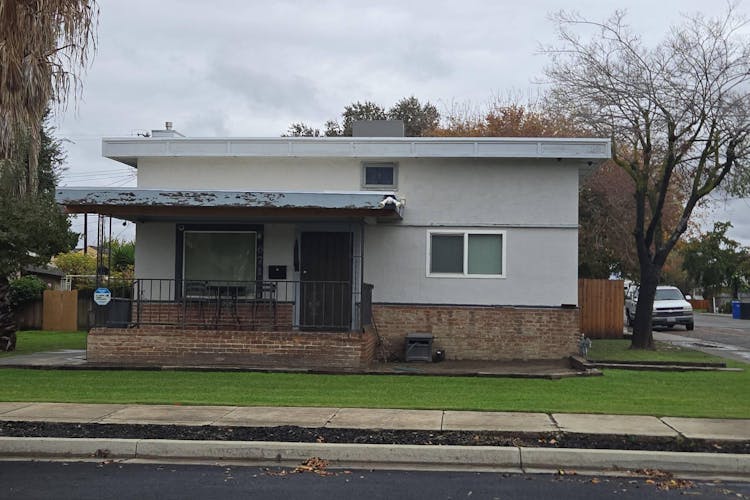 671 C St Lemoore, CA 93245, Kings County