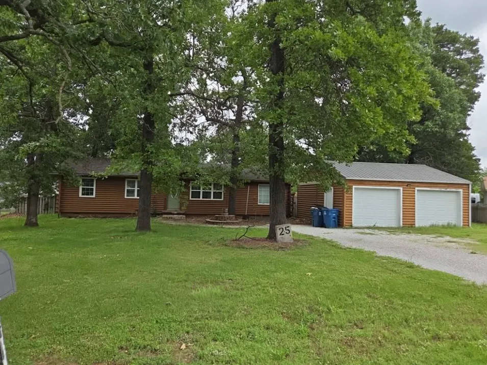 25 Tanglewood Dr Carl Junction, MO 64834, Jasper County