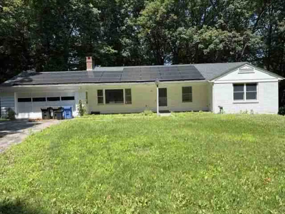 14 Boxwood Ln Norwich, CT 06360, New London County